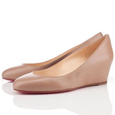 Christian Louboutin New Peanut 40mm klínky béžové