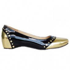 Baleríny Christian Louboutin Mousse Clou v černé barvě Baleríny Christian Louboutin Mousse Clou v černé barvě